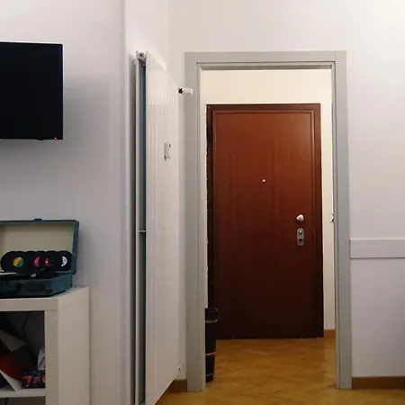 Appartamento Music House - Metro M4 - Linate - Studi Milano