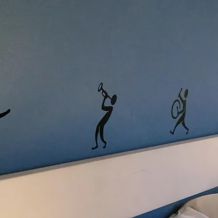 Music House - Metro M4 - Linate - Studi Milano